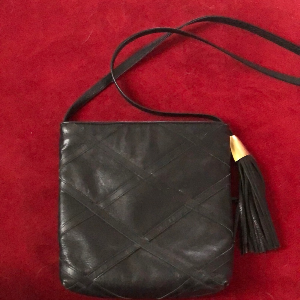 Sharif Crossbody